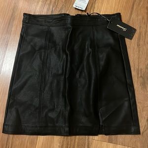 Shinestar vegan leather mini skirt